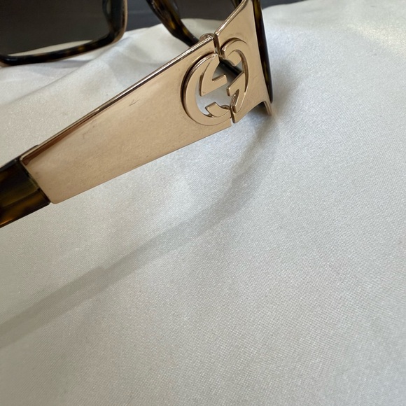 Gucci Sunglasses - Picture 7 of 10